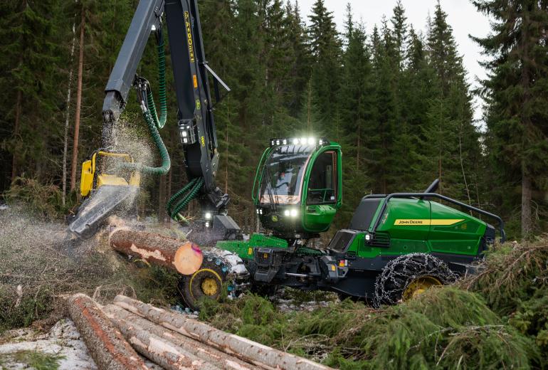John Deere toob turule uued H-seeria metsamasinad