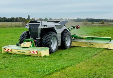 Krone ja Lemkeni autonoomsele kontseptmasinale saab nüüd lisada eesmise kinnitusega põllutööriistu