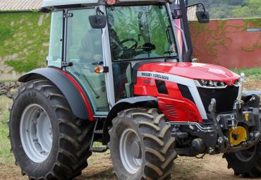 Massey Ferguson toob turule uue kompaktse seeria