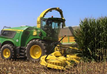 Värske John Deere’i söödakombainide seeria saab uued mootorid