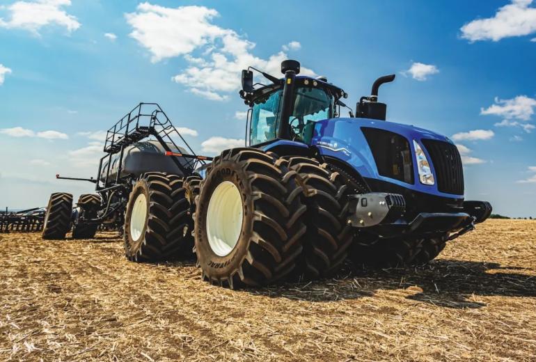 Uus New Holland T9 läheneb 700 hobujõule