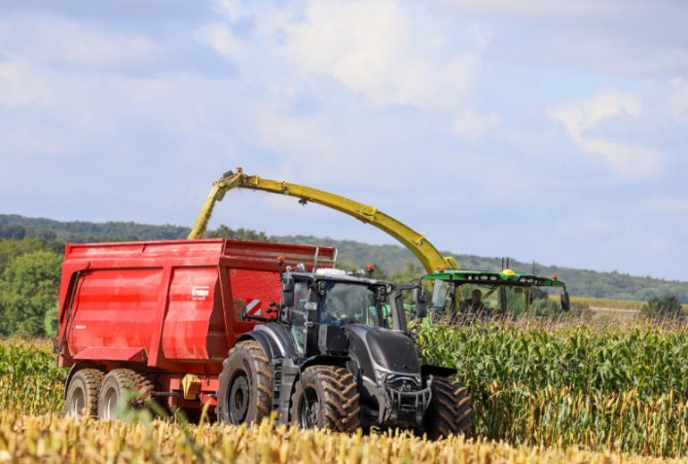 Valtra S416: võimas ja vali 