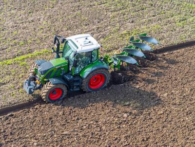 Amazone esitleb uut Teres 200 ripp-pöördatra
