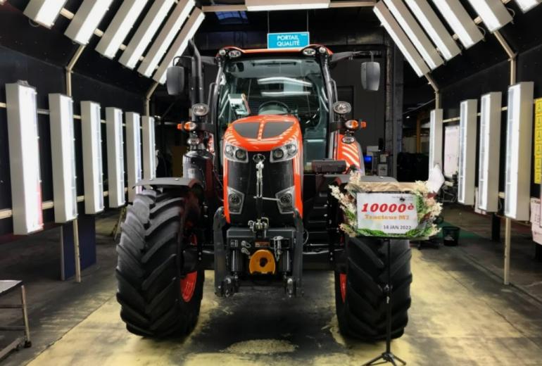 Kubota tehasest veeres välja kümne tuhandes M7