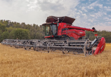 Case IH esitleb oma seni suurimat kombaini