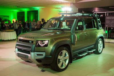 Uus Land Rover Defender on tellimiseks saadaval