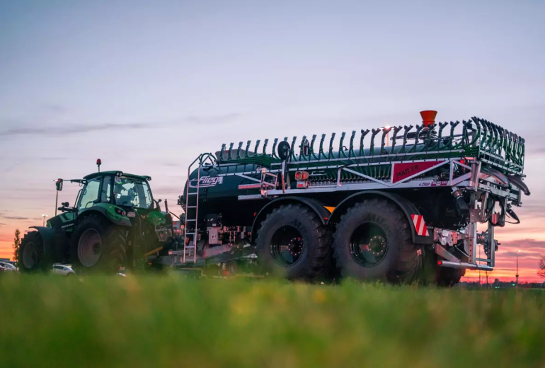 Fliegl tõi turule vähese maapinnasurvega lägalaoturi Big Foot