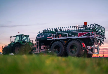 Fliegl tõi turule vähese maapinnasurvega lägalaoturi Big Foot