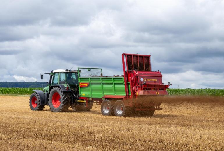 Strautmann tutvustab uusi sõnnikulaotureid