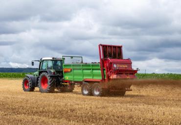 Strautmann tutvustab uusi sõnnikulaotureid
