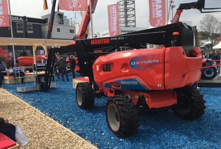 Manitou pakub elektrilisi laadureid ja tõstukit