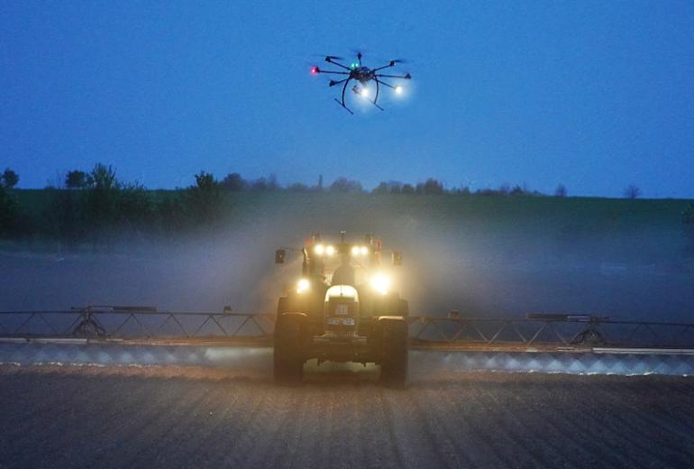 Põllul kulub vähem kemikaale tänu droonide ja tehisintellekti kasutamisele