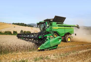 Kombain John Deere S7 900: ettevaatav viljakoristus