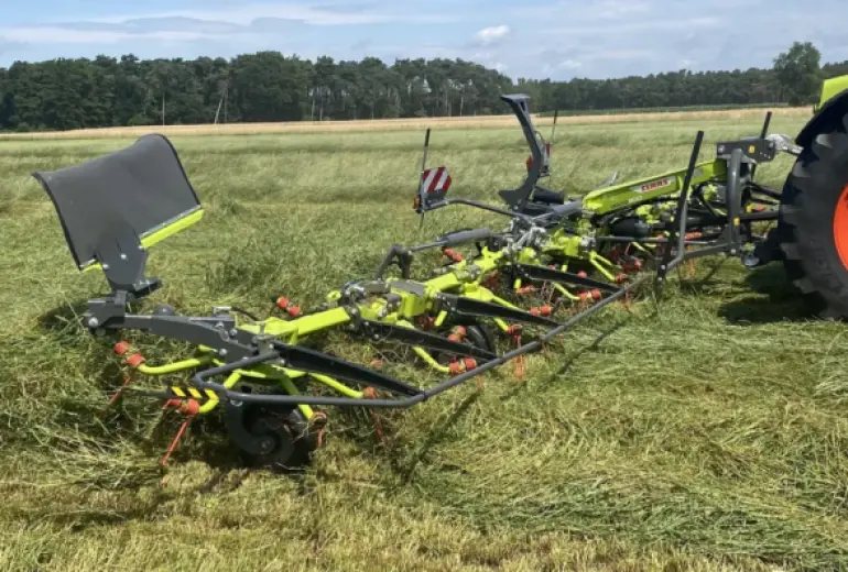 Claas laiendab Volto kaarutite valikut
