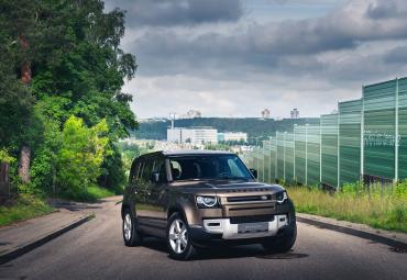 Enam ei pea ootama – uus Land Rover Defender jõudis Eestisse
