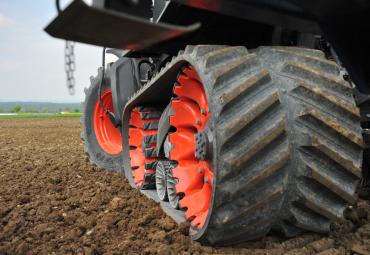 Claas esitleb Axion Terra Trac traktorite uusi roomikulaiusi