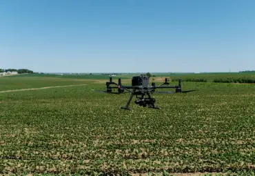 John Deere ostis Sentera