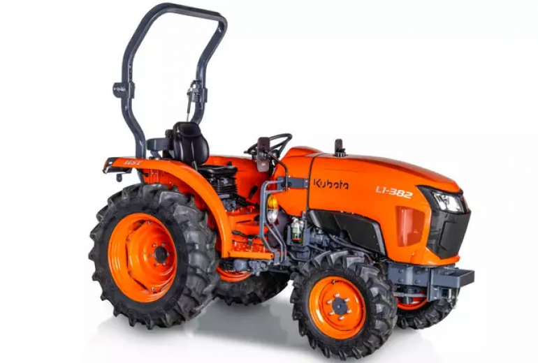 Kubota L1-382: uus ja puhtama mootoriga väike traktor