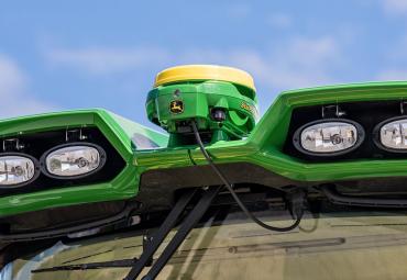 John Deere toob turule soodsama RTK-lahenduse