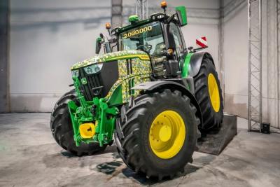 Mannheimi tehas tähistab 2 miljoni traktori tootmist