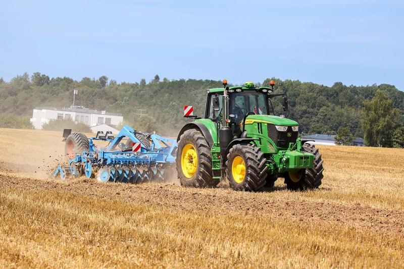 John Deere 6M 220: mmm ...M-soovitus?