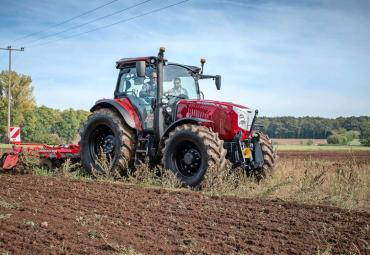 McCormick X6.414 P6 Drive: suur 4-silindriline ja omaloodud käigukast