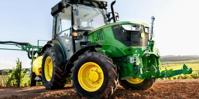 John Deere 5G eriseeria sai uue lipulaeva