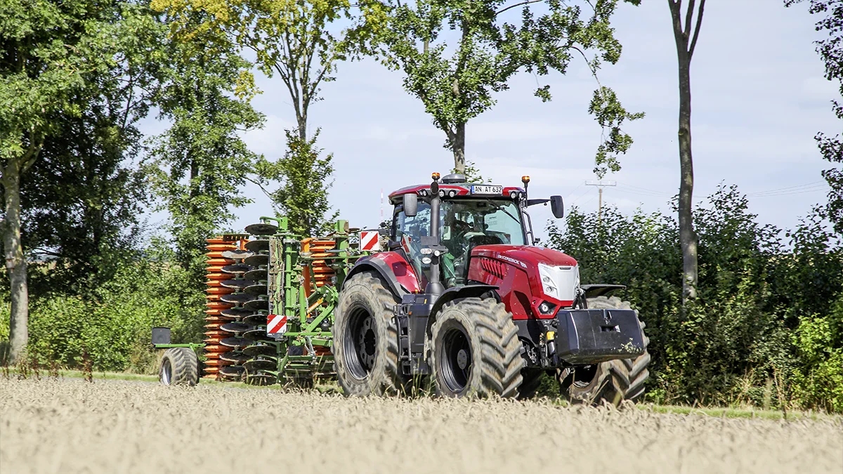 McCormick X8.631 VT-Drive:  Itaalia diiva