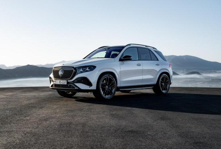 Mercedes Benz taaskäivitab suurte maasturite tootmise