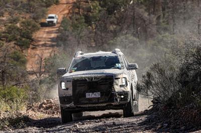 Uus Ford Ranger pistikhübriid läbis katsetused maastikul