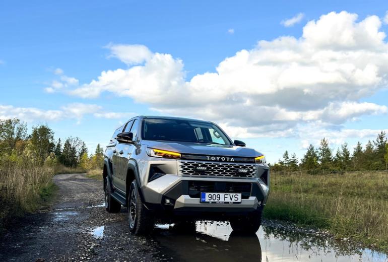 Hilux naasis ka diisliga — kuid mitte päris elektrita!