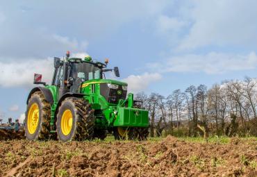 •	John Deere 6M 220 e19 käigukastiga | Käiguvahetus väärib aplausi