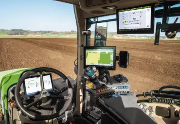 Fendt 700 Vario tuleb koos FendtONe’iga