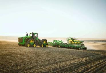 John Deere esitleb uusi võimsaid 9RX roomiktraktoreid