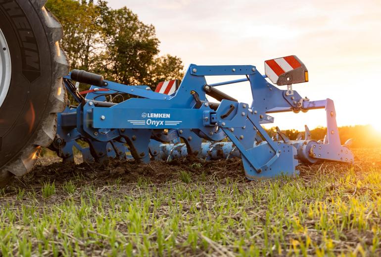 Lemken tutvustab uut sügavkobestit Onyx