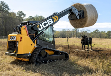 JCB uuendas roomikutega Teleskid-laadurit